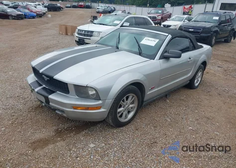 2007 Ford Mustang V6 Deluxe/V6 Premium z USA, uszkodzony, nr VIN 1ZVFT84N175265963